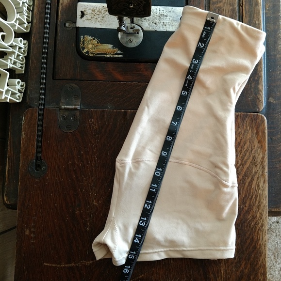 Bottom and Belly Shapeware - Picture 4 of 8